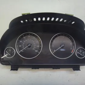 БМВ Приборка