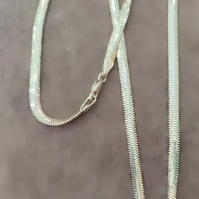 gyzyl zynjyr ýasy kobra