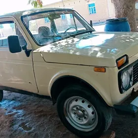 Lada Niva 1985