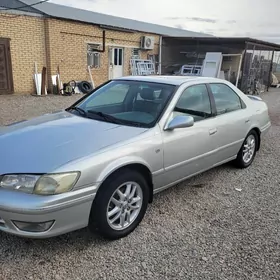 Toyota Camry 2001