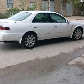 Toyota Camry 2000