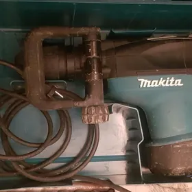 Makita HR4011C перфоратор