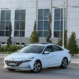 Hyundai Elantra 2022