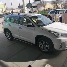 Toyota Highlander 2018