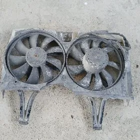 4 goz mersedes kansaner