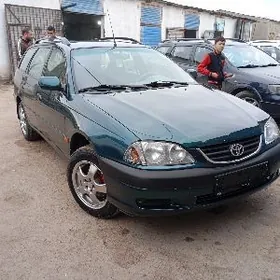 Toyota Avensis 2002