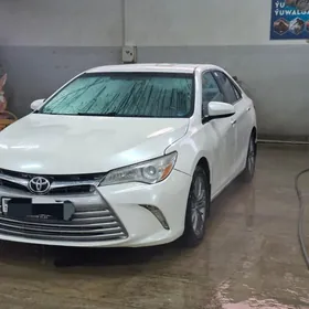 Toyota Camry 2015