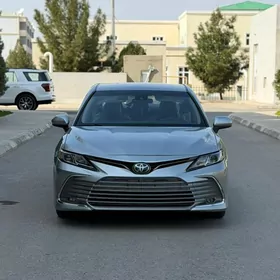 Toyota Camry 2020
