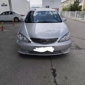 Toyota Camry 2004