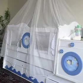 детская кроватка