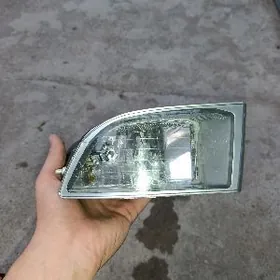 Toyota Prada tumannik yyly2008