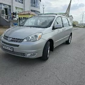 Toyota Sienna 2004