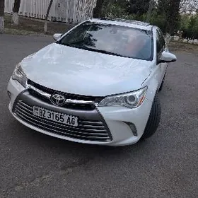 Toyota Camry 2016