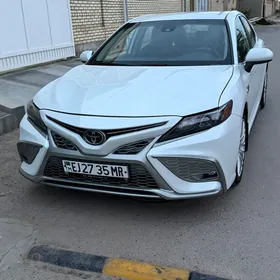 Toyota Camry 2020