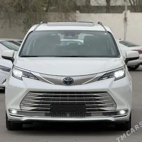 Toyota Sienna 2021