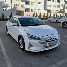 Hyundai Elantra 2020