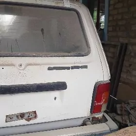 Lada Niva 2004