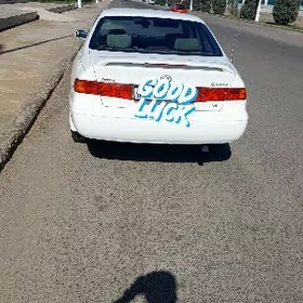 Toyota Camry 2000