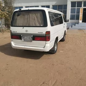 Toyota Hiace 1990