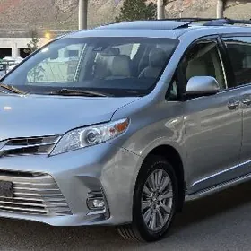 Toyota Sienna 2019