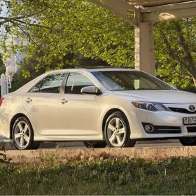 Toyota Camry 2013