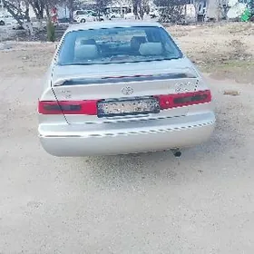 Toyota Camry 2000