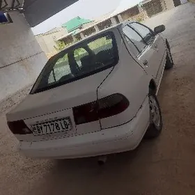 Nissan Sunny 1996