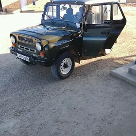 UAZ 469 2004