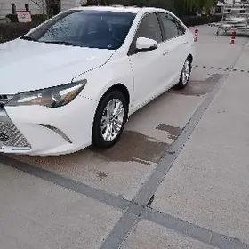 Toyota Camry 2017
