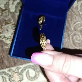 золотые серьги