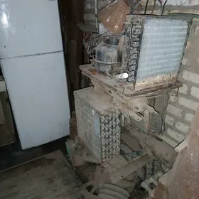 MATOR HOLADILNIK  Katyol