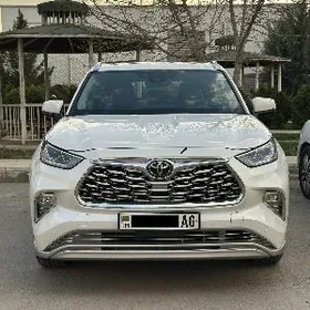 Toyota Highlander 2020