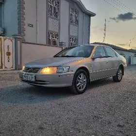 Toyota Camry 2000