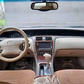 Toyota Avalon 2000