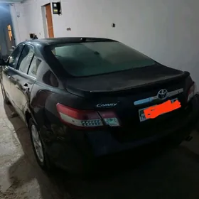 Toyota Camry 2011