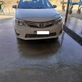 Toyota Camry 2012