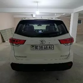 Toyota Highlander 2019