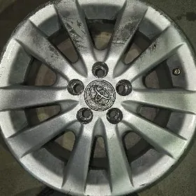 Diska Taýota Corolla