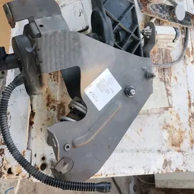 Педаль сцепления