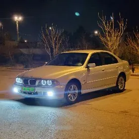 BMW E39 2002