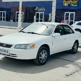 Toyota Camry 2000