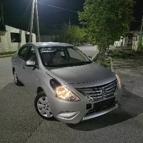 Nissan Sunny 2022
