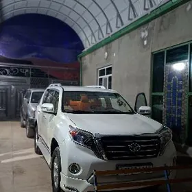 Toyota Land Cruiser Prado 2013