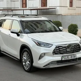 Toyota Highlander 2021