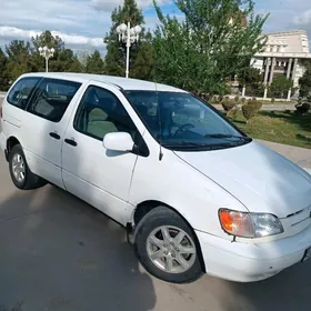 Toyota Sienna 1999