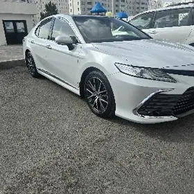 Toyota Camry 2023