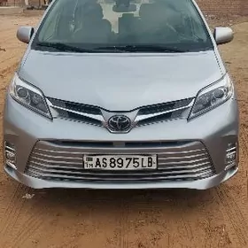 Toyota Sienna 2020