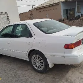 Toyota Camry 2000