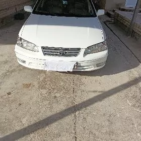 Toyota Camry 2000