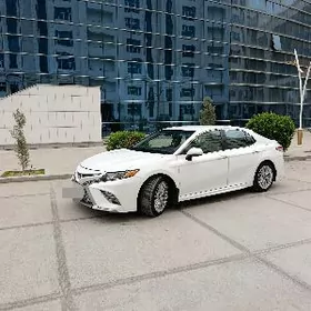 Toyota Camry 2018